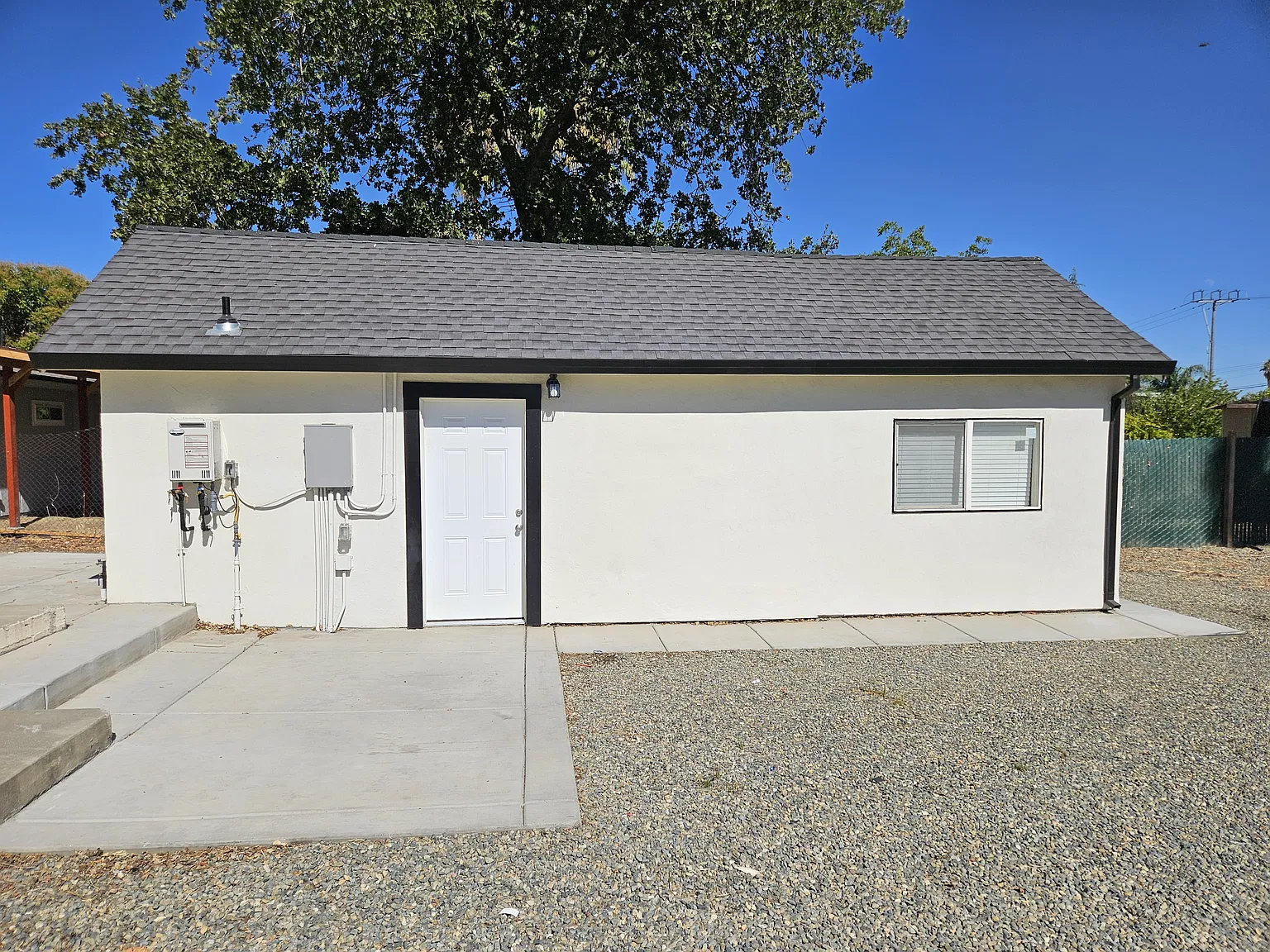 1 bed, 300 sqft, $1,300 — Photo 1
