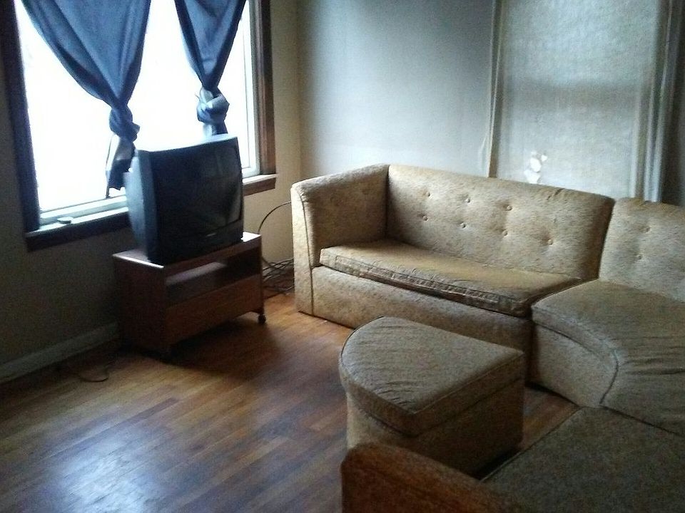 2nd image of 3330 S Beatrice St