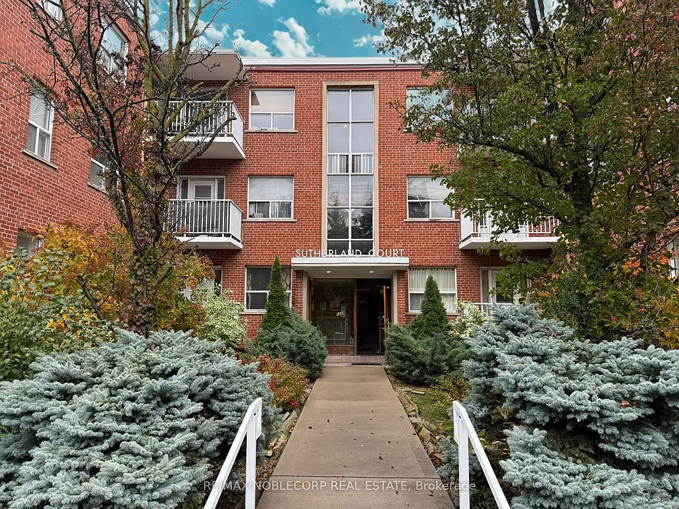 1315 Bayview Ave #206