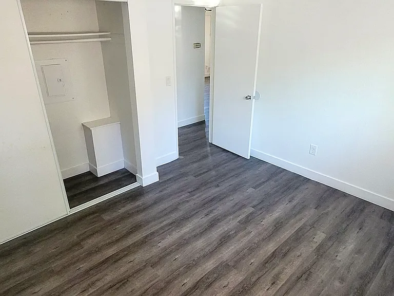 343 Claydelle Ave #B — Photo 9