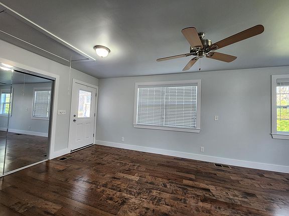 5th image of 443 Kinsey Blvd #B