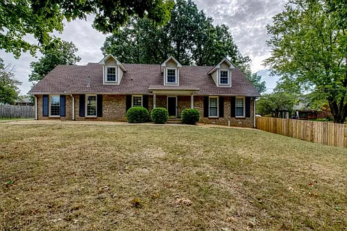 1105 Rosebrook Dr Photo 1
