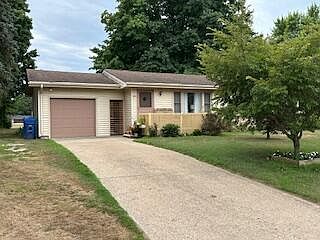 3rd image of 646 Waverly Dr