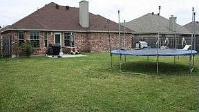 4th image of 1213 Shelby Dr
