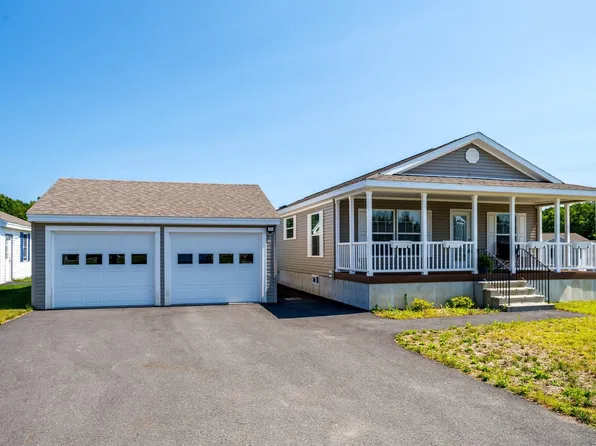 32 Onyx Path, Gardner, MA 01440