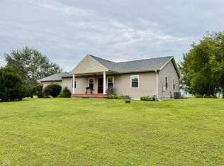 201 Janeway Dr, Veedersburg, IN 47987