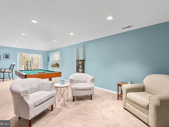 4th image of 15 Lakebreeze Way