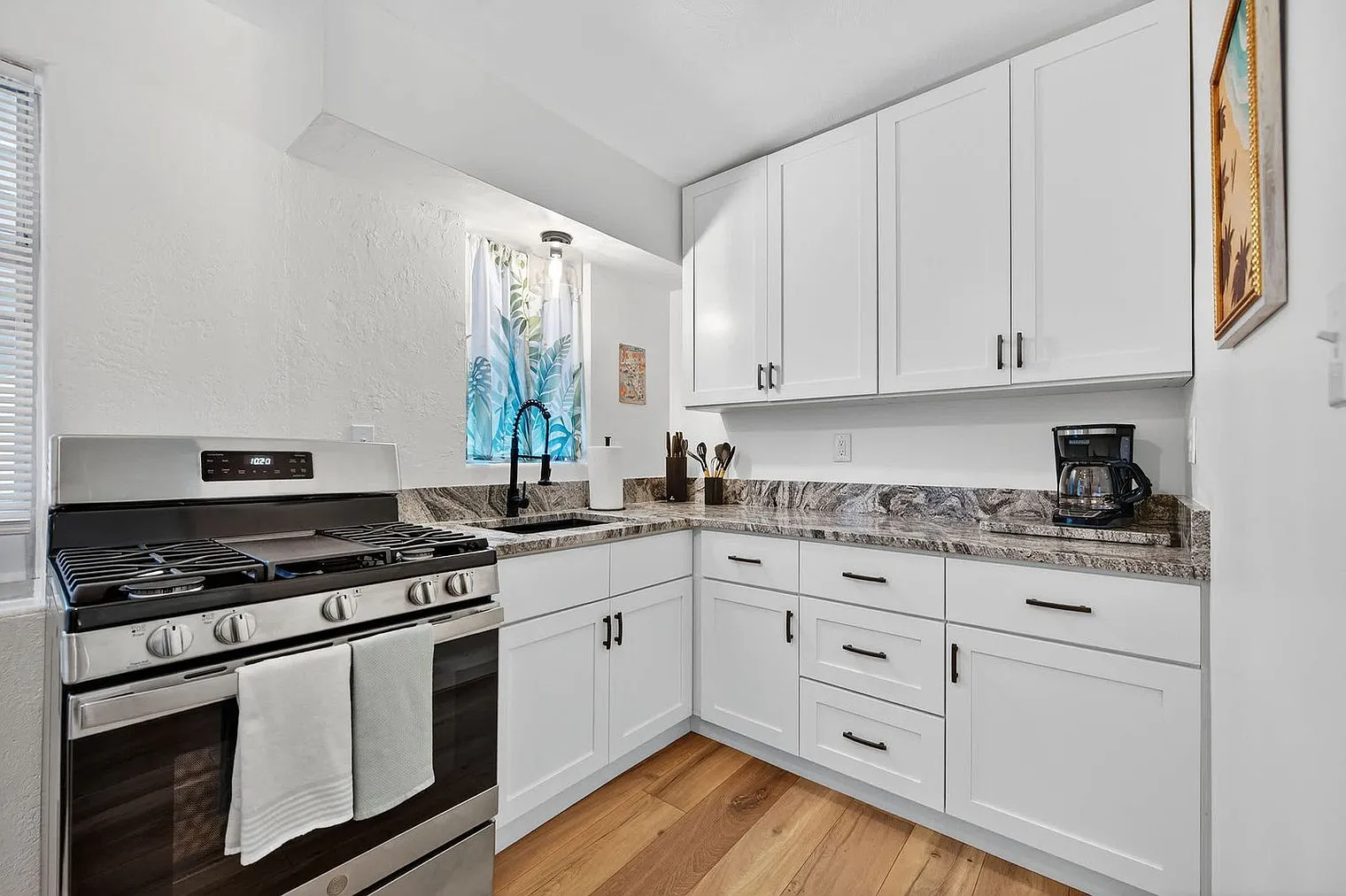 1 bed, 1.0 bath, $2,777 — Photo 3