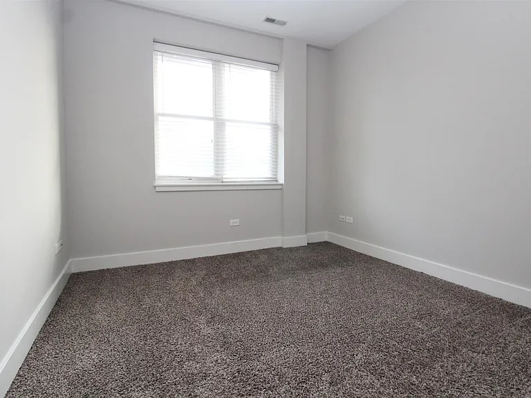 1870 N Winnebago Ave #2D — Photo 32