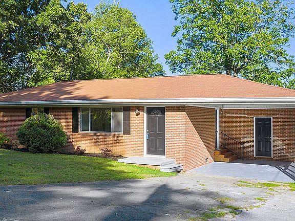 2nd image of 126 Belleview Dr SE