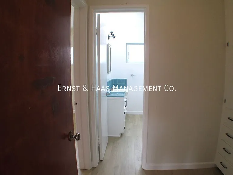 2735 E Broadway #3 — Photo 16