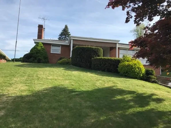 4704 Meadowgreen Dr, Pittsburgh, PA 15236