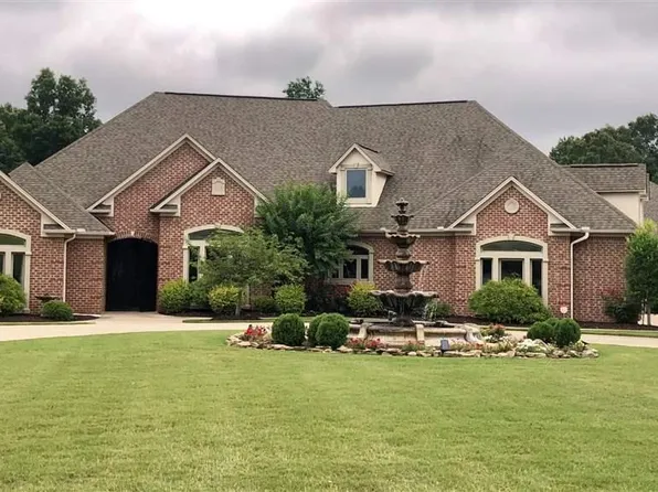 118 W End St, Beebe, AR 72012