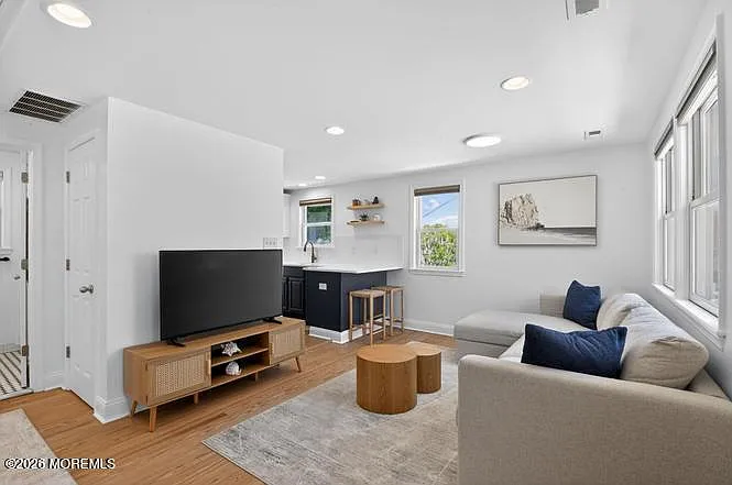 404 Gorham Ave — Photo 5