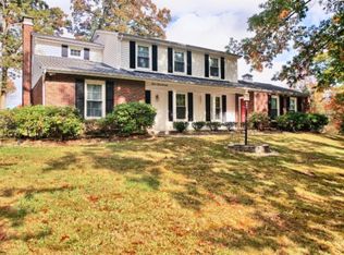 100 Grosvenor Dr, Butler, PA 16001