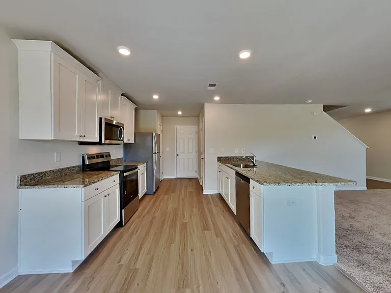 279 Royal Meadow Dr — Photo 5