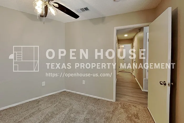 216 Caprock Dr — Photo 12