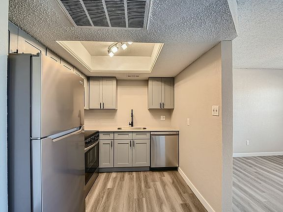 6051 S Hulen St Unit 704 - Web Quality - 008 - 08 Kitchen