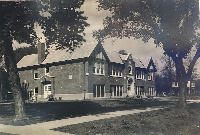 Building Photo 3