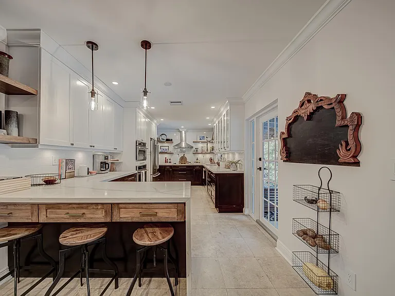 1281 Nightingale Ave — Photo 9