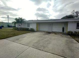 1141 San Christopher Dr, Dunedin, FL 34698