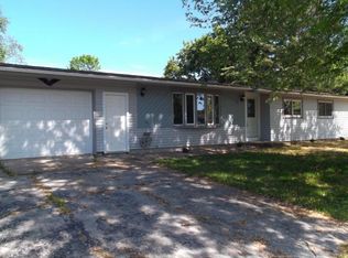 204 S Spruce St, Hortonville, WI 54944