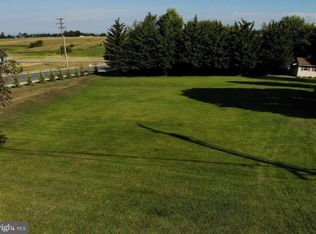 51 Hillside Rd, Hanover, PA 17331