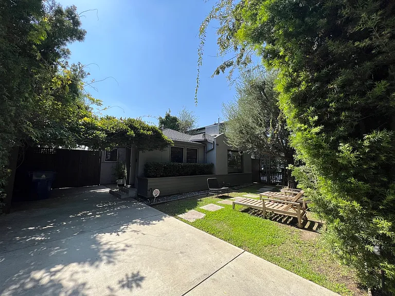 4161 Beethoven St — Photo 37