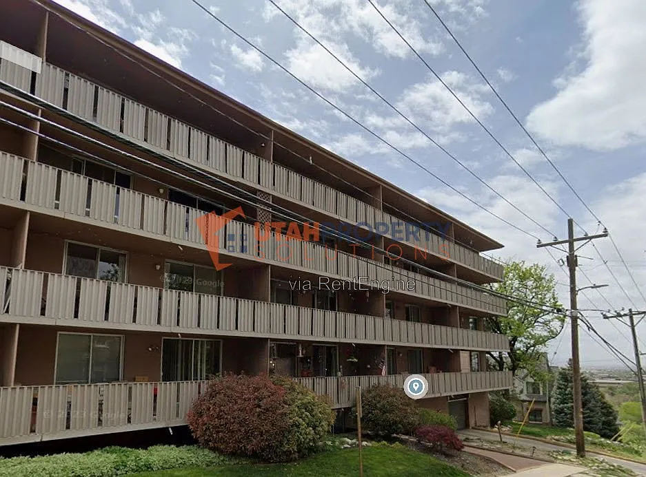 2 bed, 2.0 bath, 933 sqft, $1,995 — Photo 1