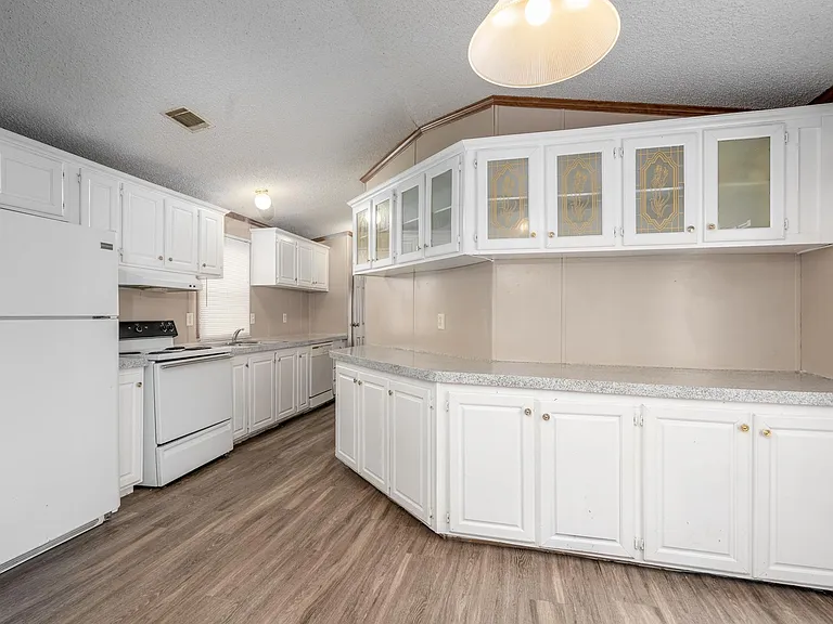 14541 Enchanted Waters Dr — Photo 3