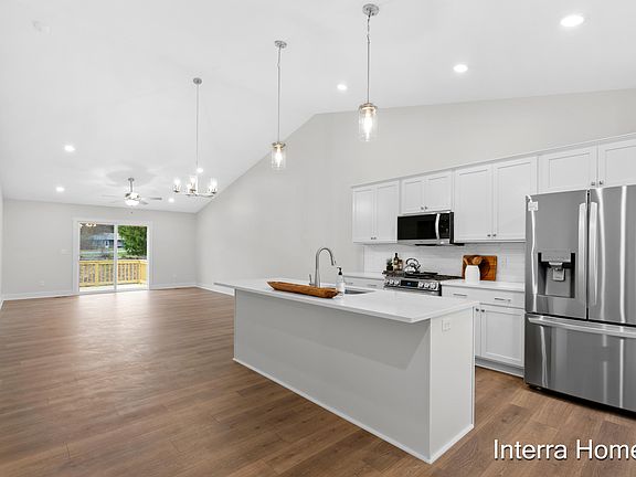 3rd image of 1575 N Village Cir