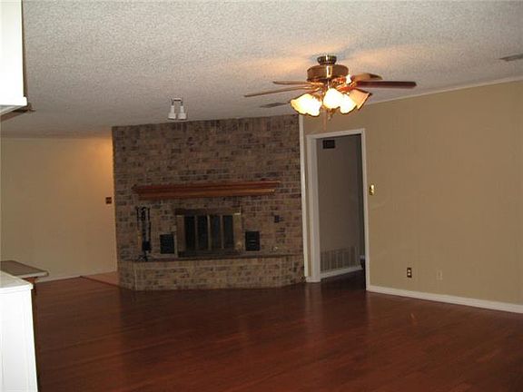 2nd image of 1904 10th St