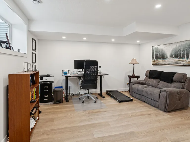 226 Dawson Way — Photo 17