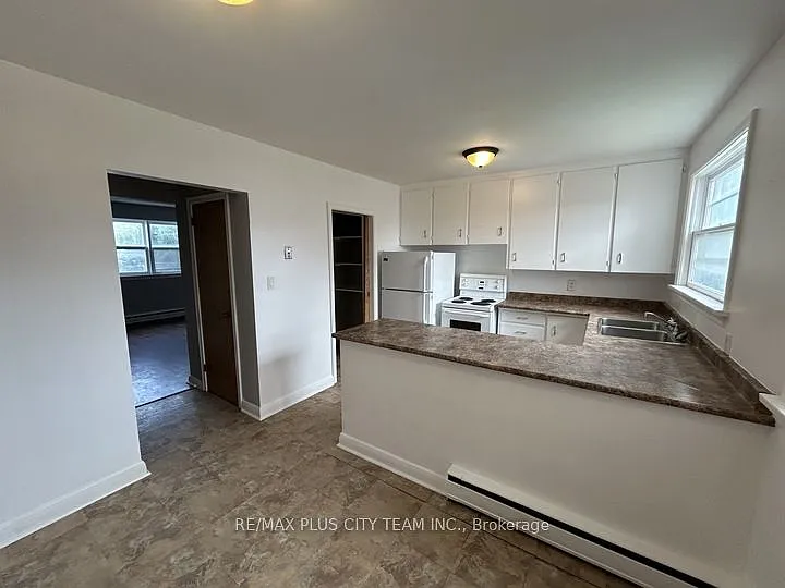 399 Elmgrove Ave #1 — Photo 3