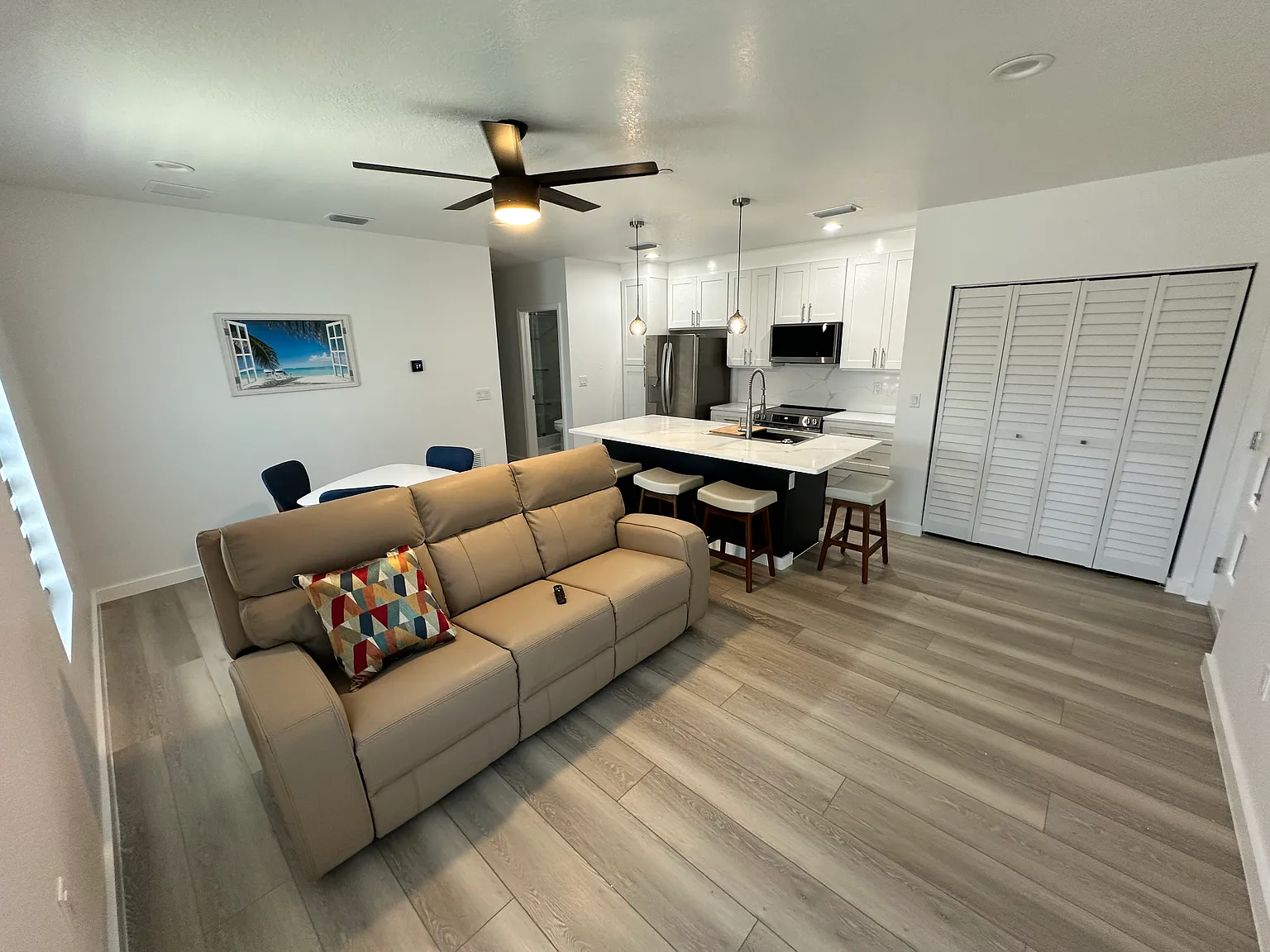 2 bed, 874 sqft, $2,950 — Photo 4