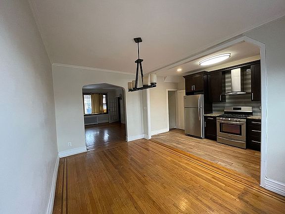 3rd image of 4815 38th St