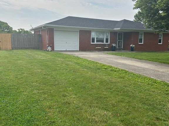 3rd image of 88 Glenmoore Hts