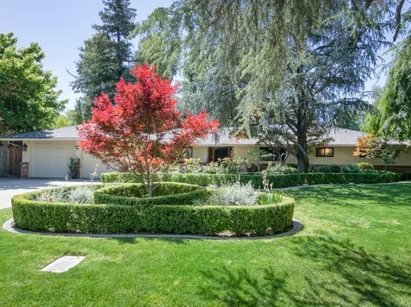 1495 W Dovewood Ln, Fresno, CA 93711