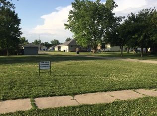 441 E 27th St, South Sioux City, NE 68776