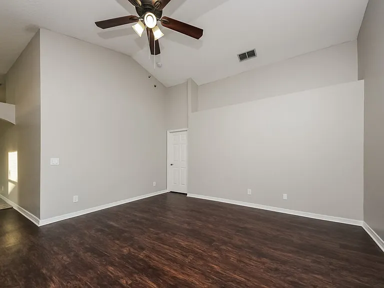 2143 Mallard Creek Cir — Photo 4