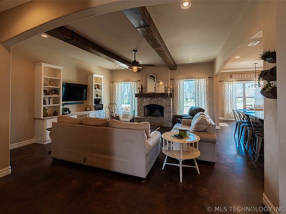 5th image of 2769 Elkhorn Dr