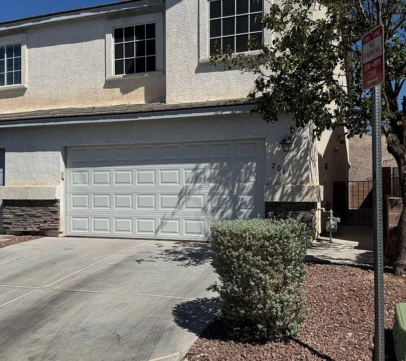 2066 Cary Grant Ct