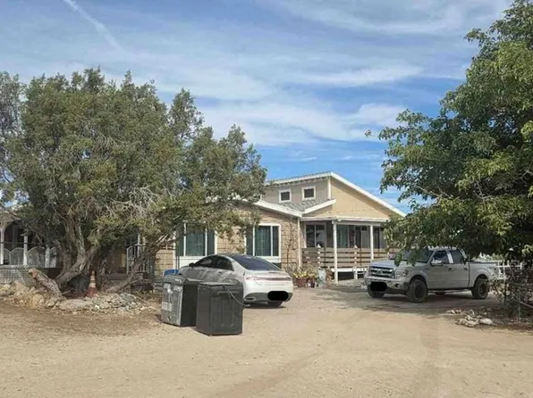 1948 Smoke Tree Rd, Pinon Hills, CA 92372