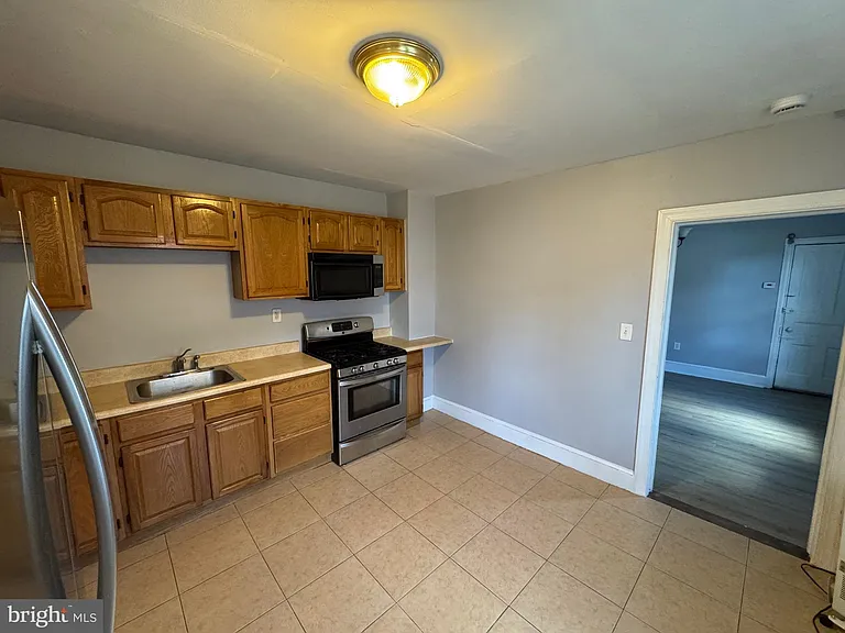 729 E Haverford Rd — Photo 5