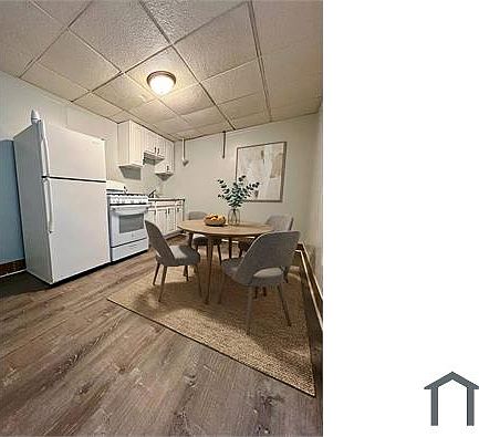 2nd image of 22 Cadillac St #12