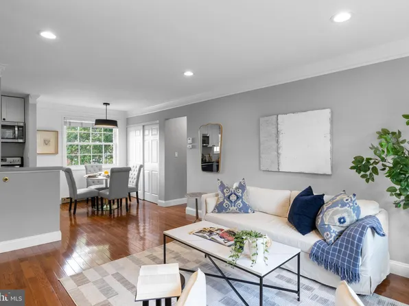 1730 W Abingdon Dr APT 302, Alexandria, VA 22314