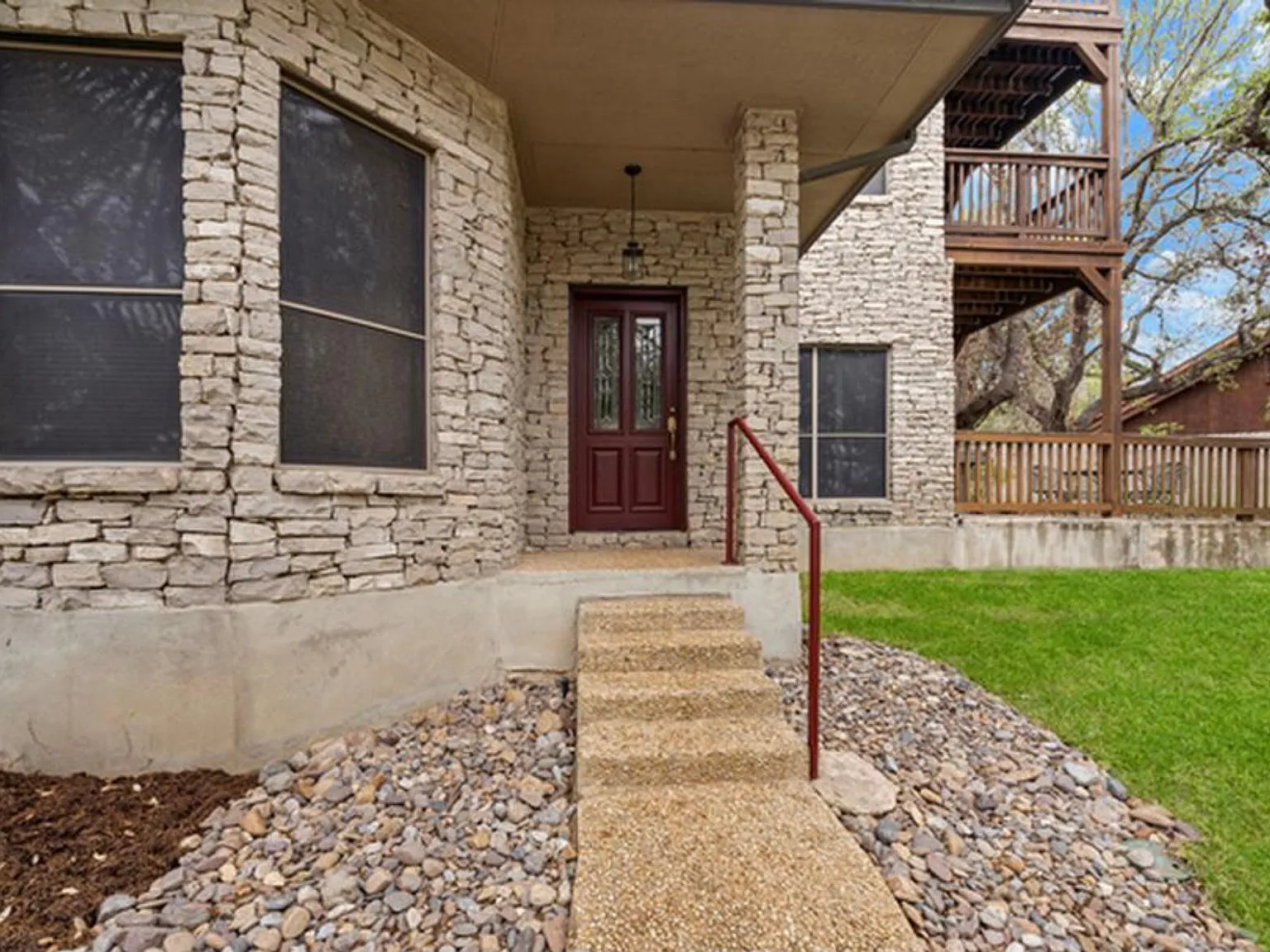 16114 Chase Hill Blvd — Photo 4