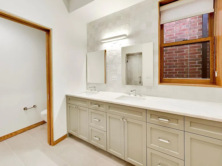 3752 N Wayne Ave — Photo 18