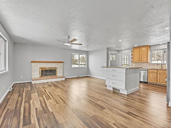 3rd image of 13378 W Mississippi Court