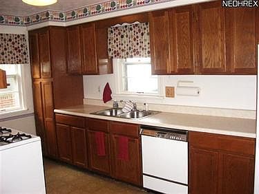 5th image of 24150 Yosemite Dr